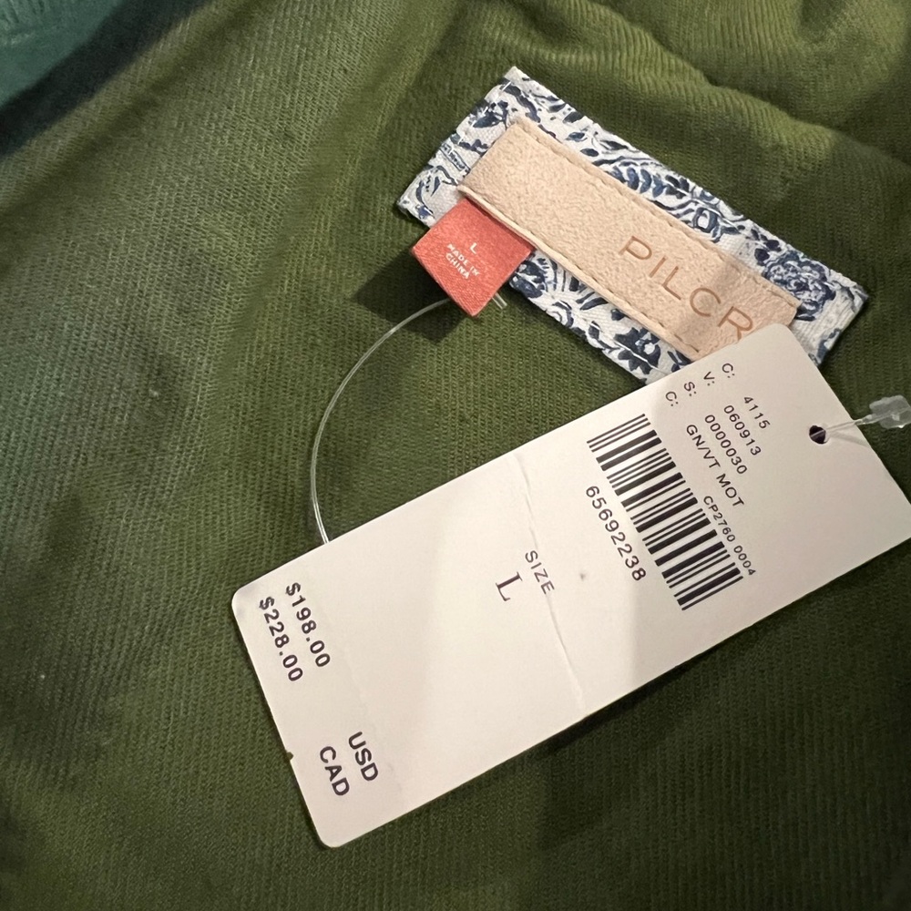 PILCRO ANTHROPOLOGIE | Sherpa Teddy Vest Lime green & Abstract Forest Camo Print - Picture 9 of 9